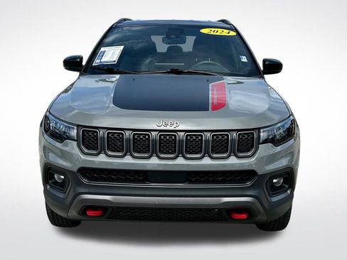 Used 2024 Jeep Compass Trailhawk image 8