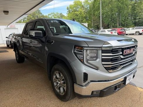 Certified 2025 GMC Sierra 1500 SLT AWD/4WD image 3