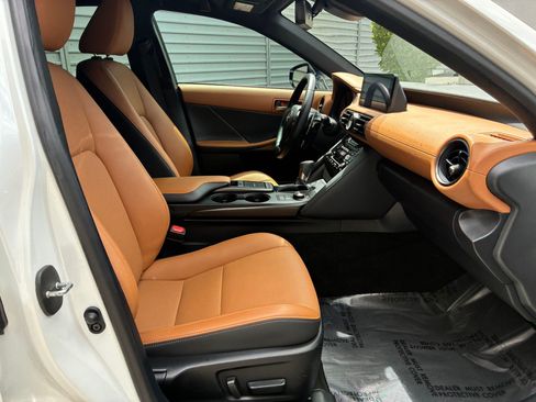 Used 2024 Lexus IS 300 AWD w/ Premium Package image 31