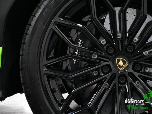 Used 2025 Lamborghini Urus SE image 69