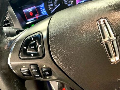Used 2014 Lincoln MKS w/ Equipment Group 101A image 20
