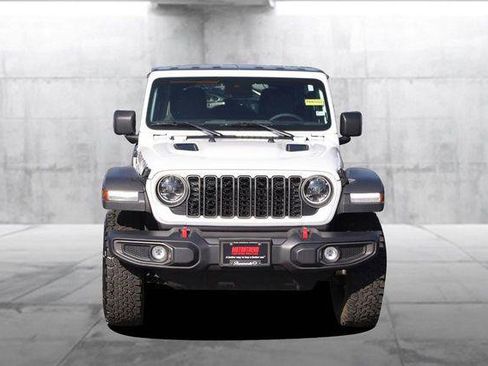 Used 2025 Jeep Wrangler Unlimited Rubicon image 4