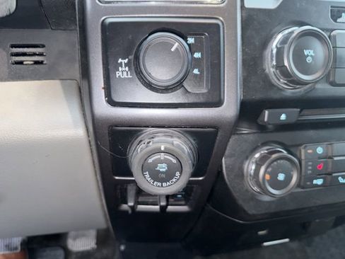 Used 2018 Ford F150 XLT w/ Max Trailer Tow Package image 49