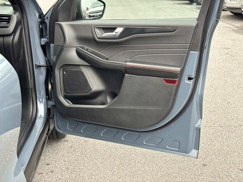 Used 2025 Ford Escape ST-Line Elite w/ Tech Pack #1 image 11