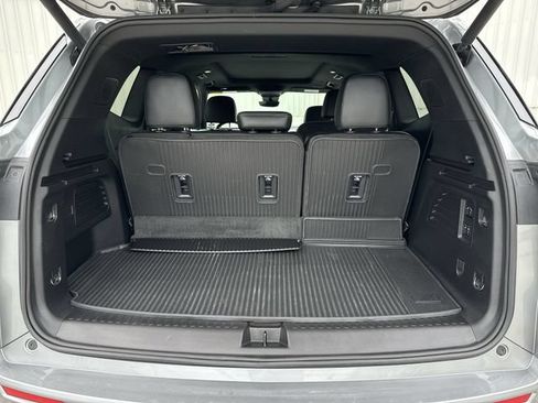 Used 2025 Buick Enclave Avenir AWD/4WD image 22