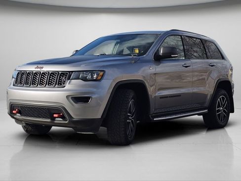 Used 2017 Jeep Grand Cherokee Trailhawk image 20