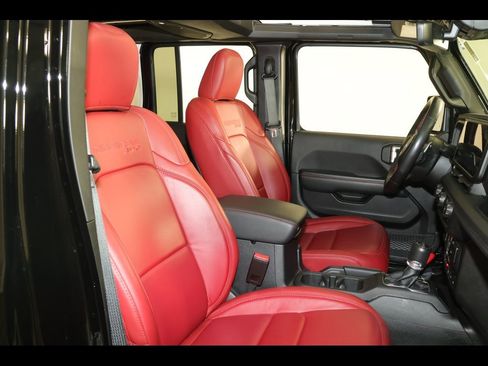 Used 2024 Jeep Wrangler Unlimited Rubicon 392 image 31