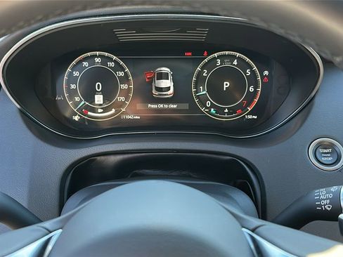 Used 2024 Jaguar E-PACE R-Dynamic SE image 13