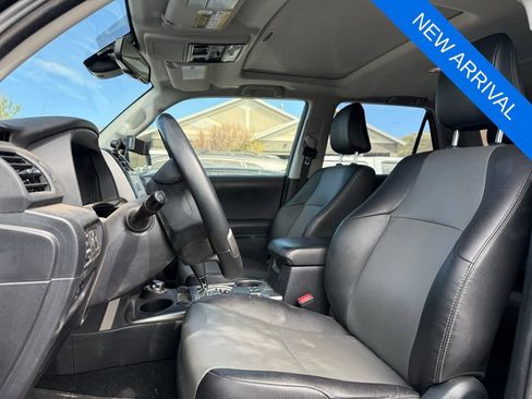 Used 2023 Toyota 4Runner SR5 Premium w/ Moonroof Package AWD/4WD image 10