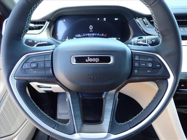 New 2026 Jeep Grand Cherokee Limited w/ Limited Altitude Package AWD/4WD image 16