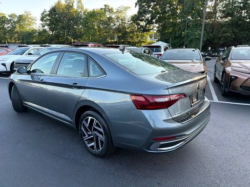 Used 2023 Volkswagen Jetta SEL FWD image 5