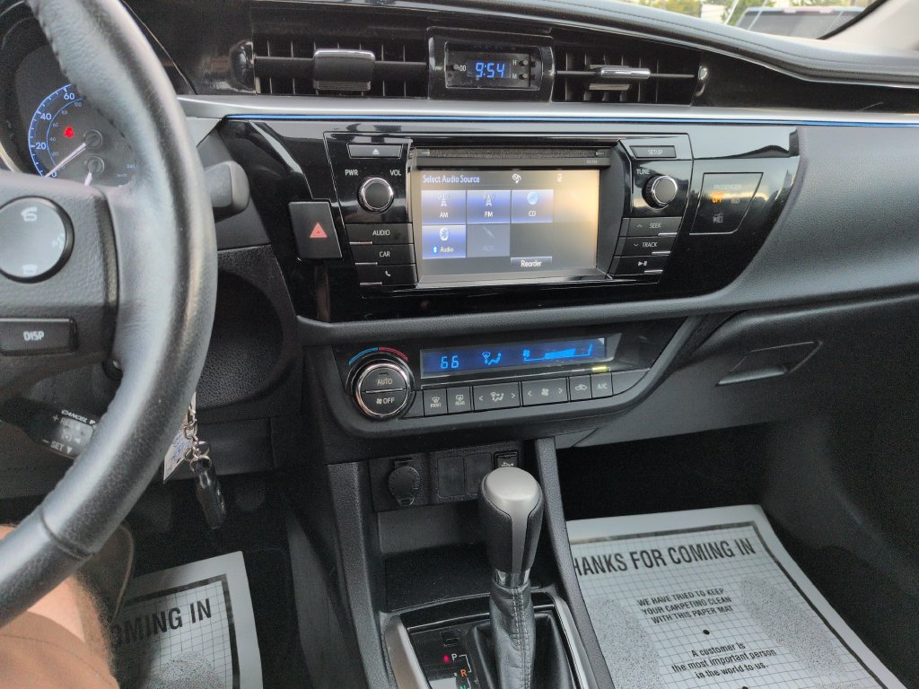 Used 2015 Toyota Corolla S FWD image 17