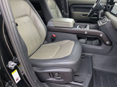 Used 2022 Land Rover Defender 110 X-Dynamic HSE image 18