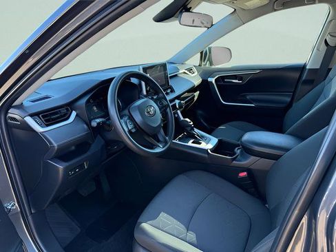 Used 2023 Toyota RAV4 XLE AWD/4WD image 4