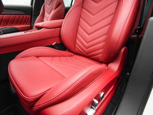 Used 2025 Maserati Grecale Modena AWD/4WD image 51