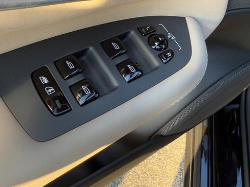 New 2026 Volvo XC90 B6 Ultra w/ Lounge Package image 10