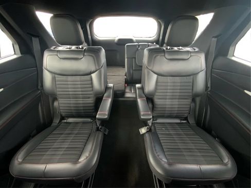 Used 2026 Ford Explorer ST-Line w/ ST-Line Street Pack RWD image 15