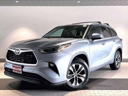 Used 2023 Toyota Highlander XLE