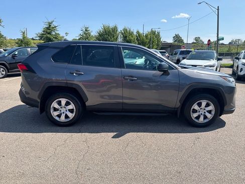 Used 2023 Toyota RAV4 LE FWD image 9