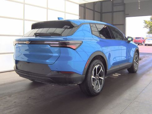 Used 2026 Chevrolet Equinox EV LT FWD image 3