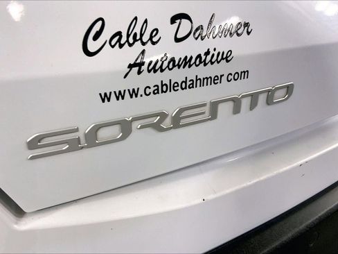 Certified 2024 Kia Sorento S image 8