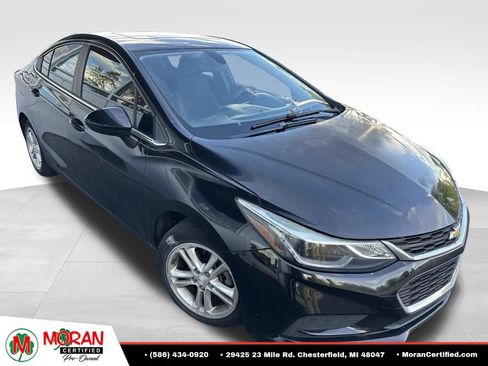 Used 2016 Chevrolet Cruze LT w/ Sun And Sound Package FWD image 2