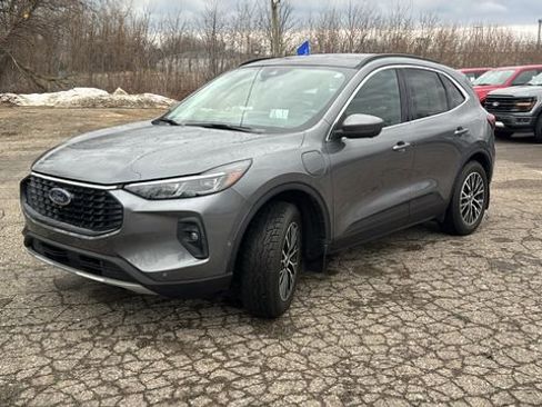 Certified 2024 Ford Escape SE w/ PHEV Premium Package image 7