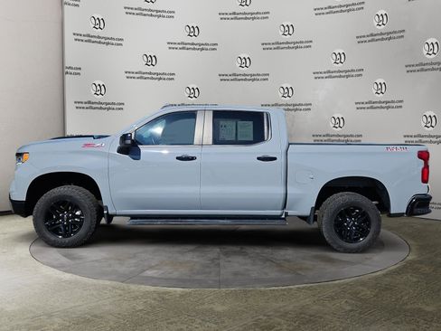 Used 2024 Chevrolet Silverado 1500 LT Trail Boss w/ Convenience Package II AWD/4WD image 2