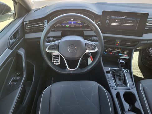 Used 2025 Volkswagen Jetta Sport FWD image 22