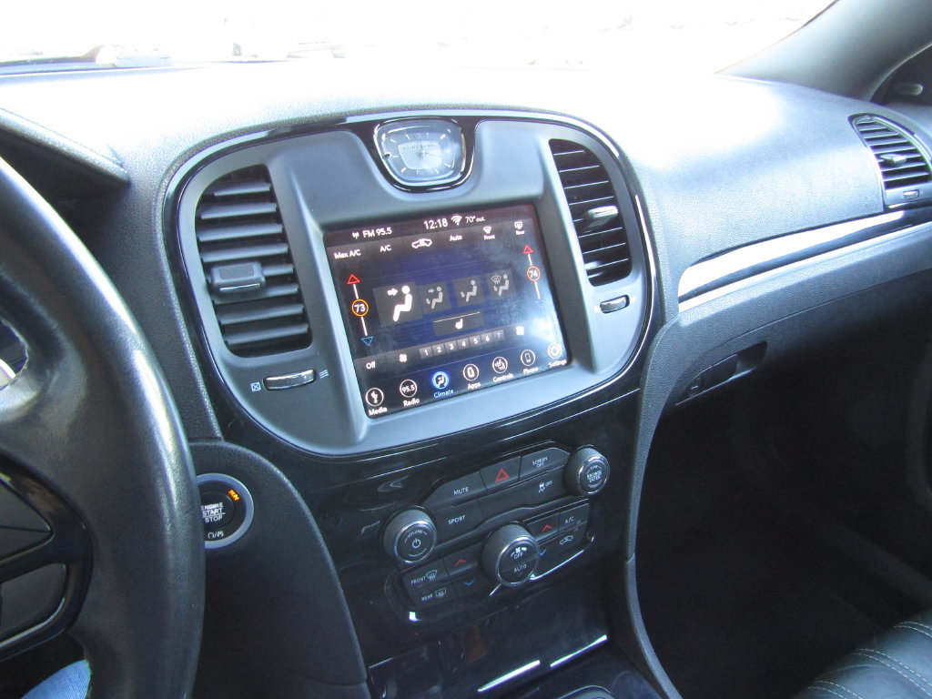 Used 2019 Chrysler 300 S AWD/4WD image 24