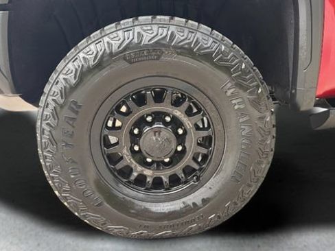 Used 2025 GMC Sierra 2500 AT4X w/ AT4X AEV Edition AWD/4WD image 30
