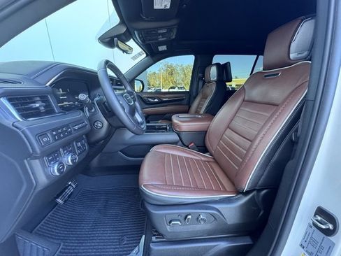 Used 2024 GMC Yukon Denali Ultimate image 10