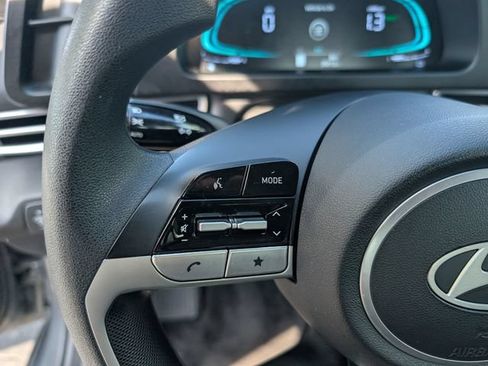 Certified 2025 Hyundai Elantra Hybrid FWD image 12
