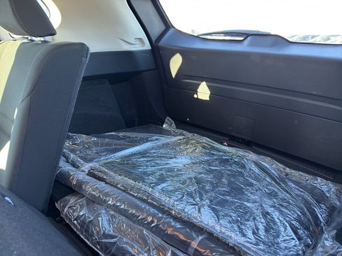 Certified 2025 Nissan Rogue S image 34