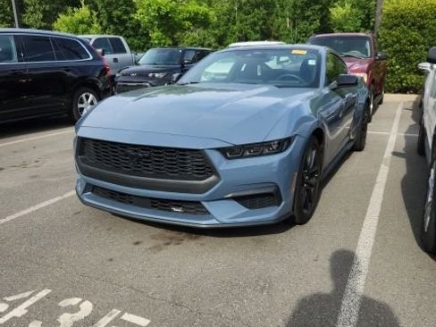 Used 2025 Ford Mustang Coupe RWD image 1