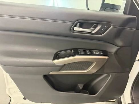 Used 2023 Nissan Pathfinder Platinum AWD/4WD image 14