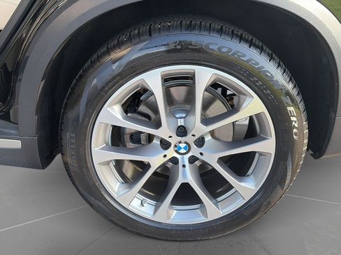 Used 2022 BMW X5 xDrive40i w/ Executive Package AWD/4WD image 11
