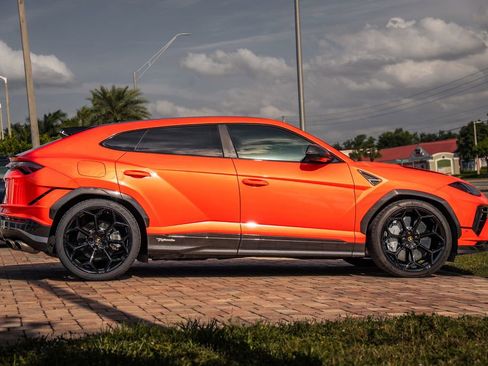 Used 2024 Lamborghini Urus Performante image 6