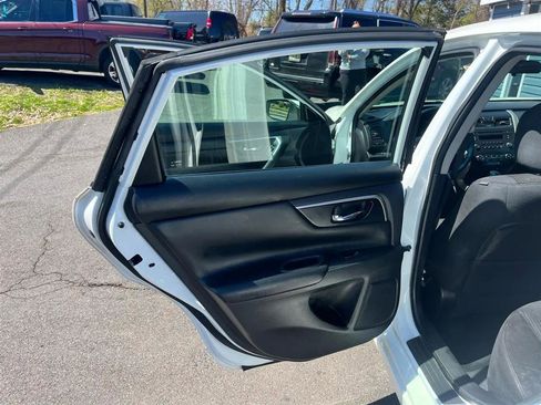 Used 2015 Nissan Altima 2.5 S w/ Power Driver Seat Package image 15
