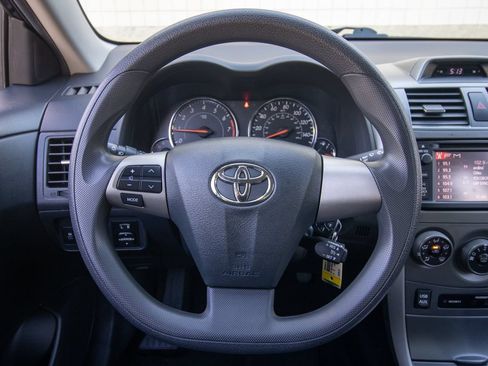Used 2013 Toyota Corolla S FWD image 28