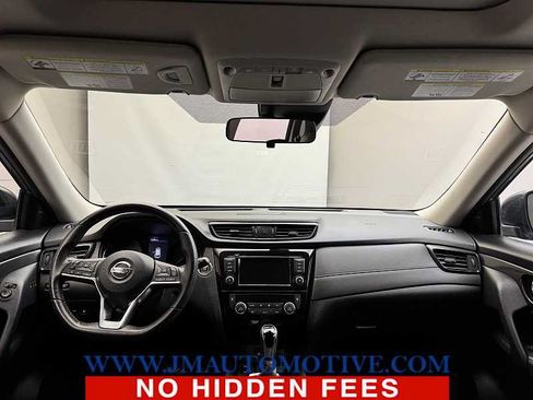Used 2019 Nissan Rogue SV w/ Sun & Sound Touring Package AWD/4WD image 12