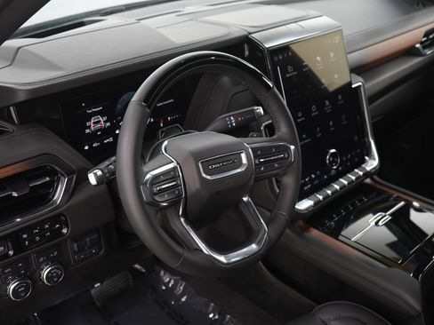 Used 2025 GMC Yukon Denali w/ Denali Reserve Package AWD/4WD image 23