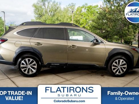 Used 2024 Subaru Outback Premium AWD/4WD image 1