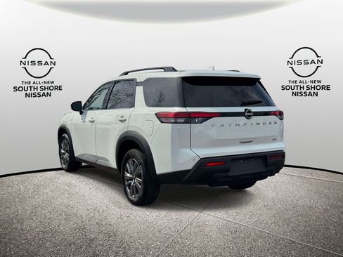 Used 2025 Nissan Pathfinder SV AWD/4WD image 7