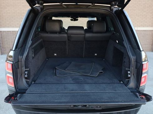 Used 2020 Land Rover Range Rover HSE image 10