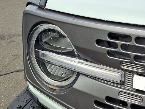 Used 2023 Ford Bronco Badlands AWD/4WD image 9