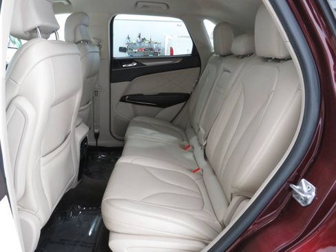 Used 2018 Lincoln MKC Premiere FWD image 14