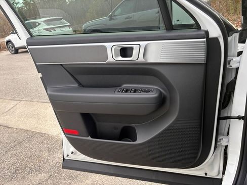 New 2026 Hyundai Santa Fe SE image 12