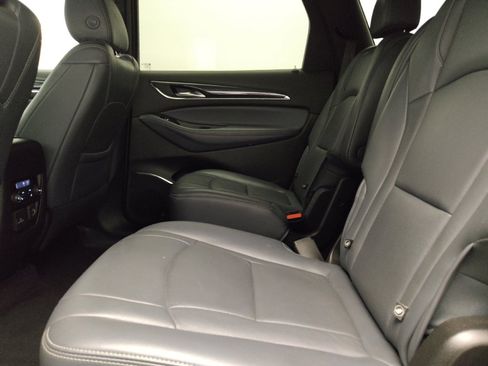 Used 2022 Buick Enclave Premium FWD image 18