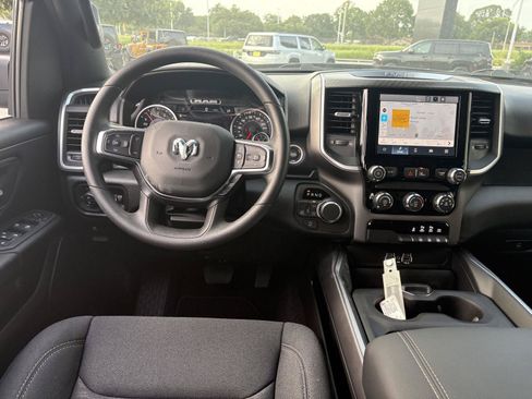 New 2026 RAM 1500 Express AWD/4WD image 10